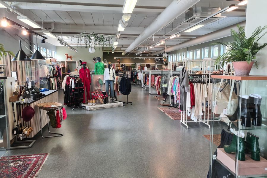 Stor klesavdeling på Fretex Alnabru