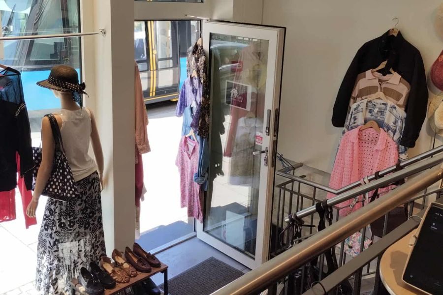 Inngangspartiet hos Medhin Vintage på Grunerløkka