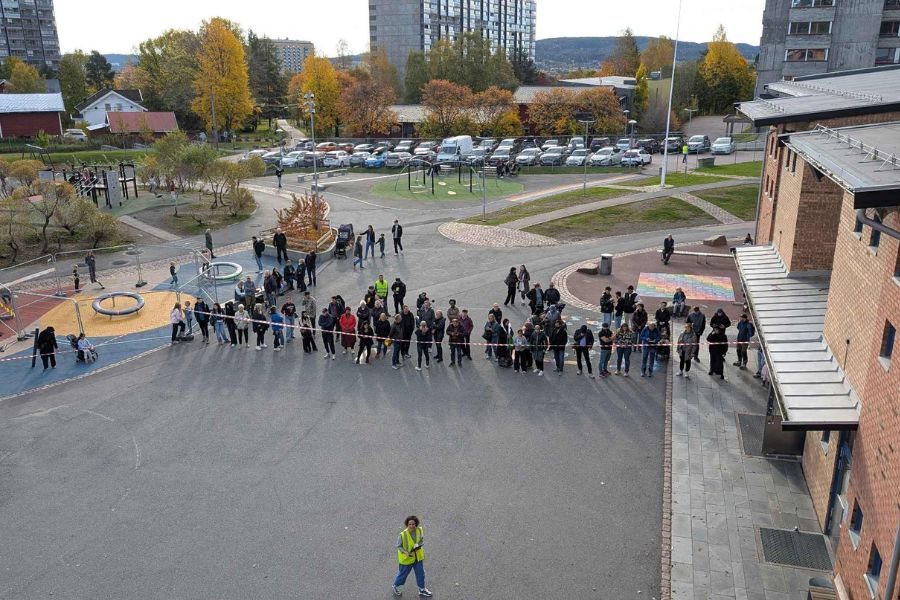 åpning av loppemarkedet på ammerud skole