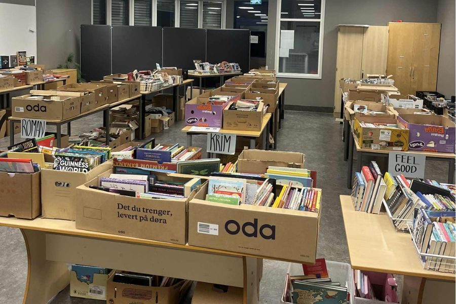 bokavdeling på loppemarkedet på ammerud skole