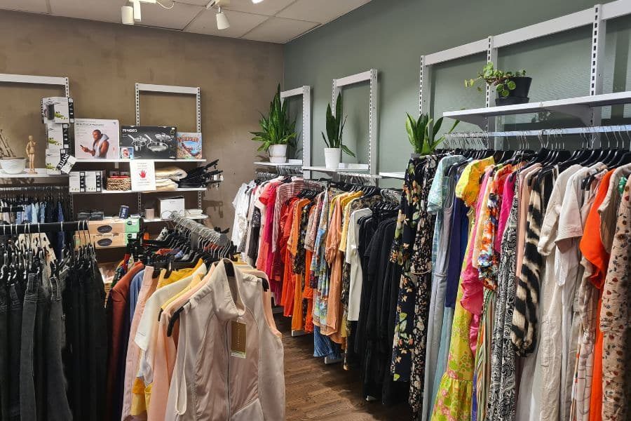 Mye pene dameklr hos Fretex Grønland