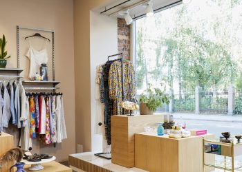 Bildet fra innsiden av Fretex Arkivet Universitetsgata mot vindu