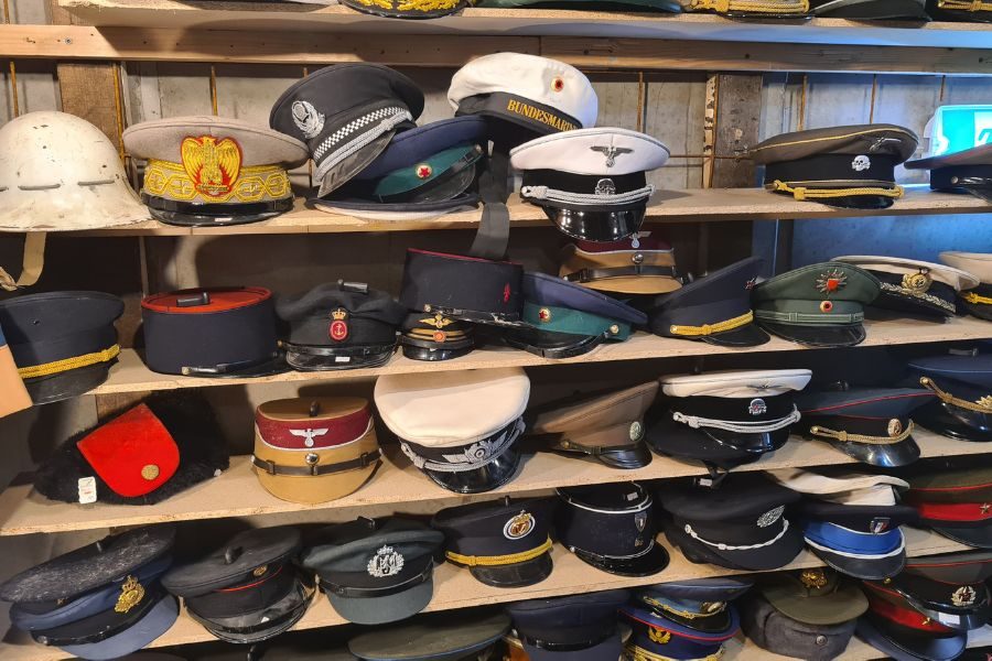 gamle militærhatter hos pentagon army