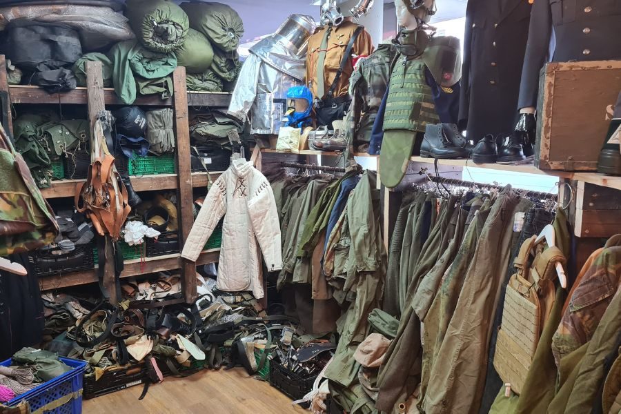 gammelt militært utstyr hos pentagon army