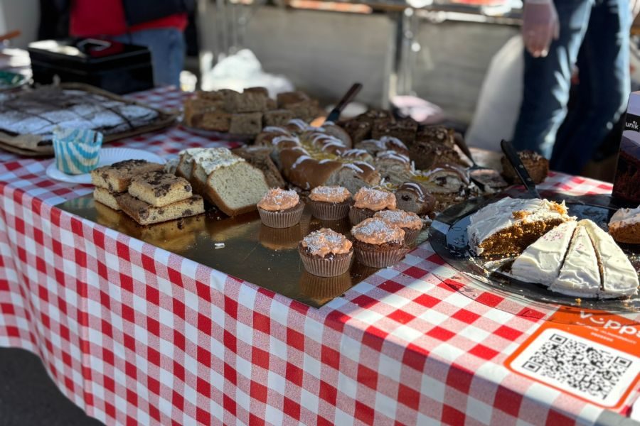 kafe på loppemarked på ulsrud videregående skole