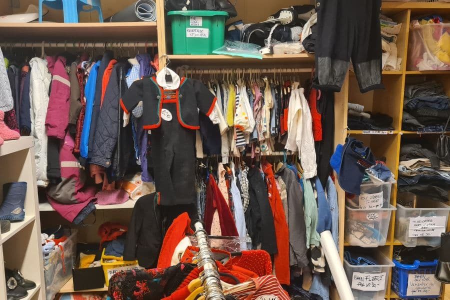 klær og utstyr til barn hos loppestuene grefsen