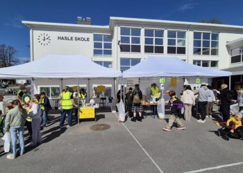 Skolegården til Hasle skole og deres loppemarked