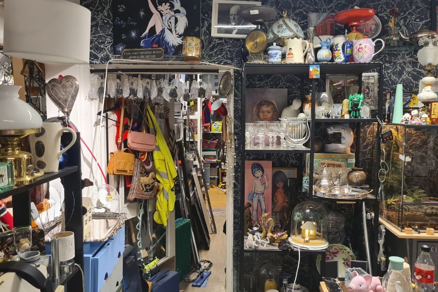 Lang gang med flere rom hos Gunstig Gjenbruk på Ulven