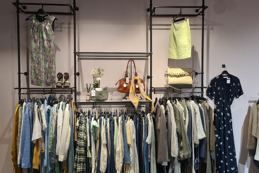 moderne secondhand for kvinner hos cirkulær fornebu