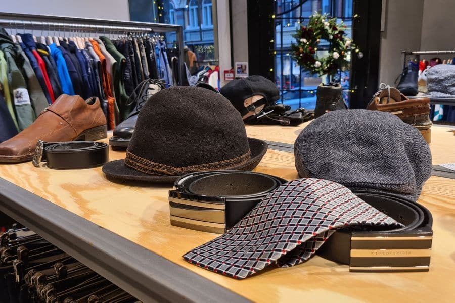 pent brukt tilbehør hos Fileks Secondhand Oslo