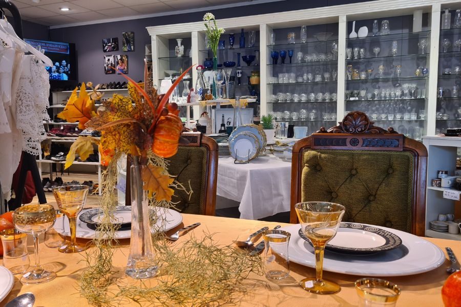 pyntet spisebord hos galleri normisjon bekkestua