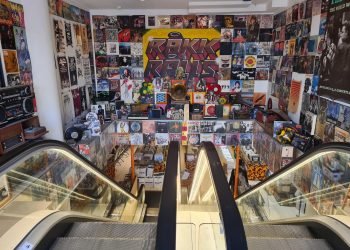 Rulletrappen rett innenfor inngangen på Råkk&Rålls