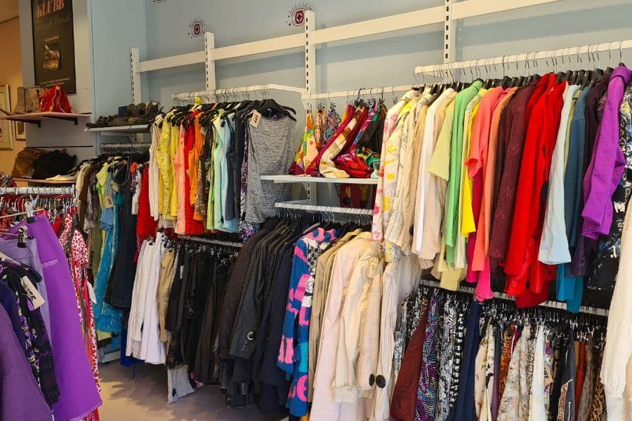 secondhand dameklær hos uff majorstuen