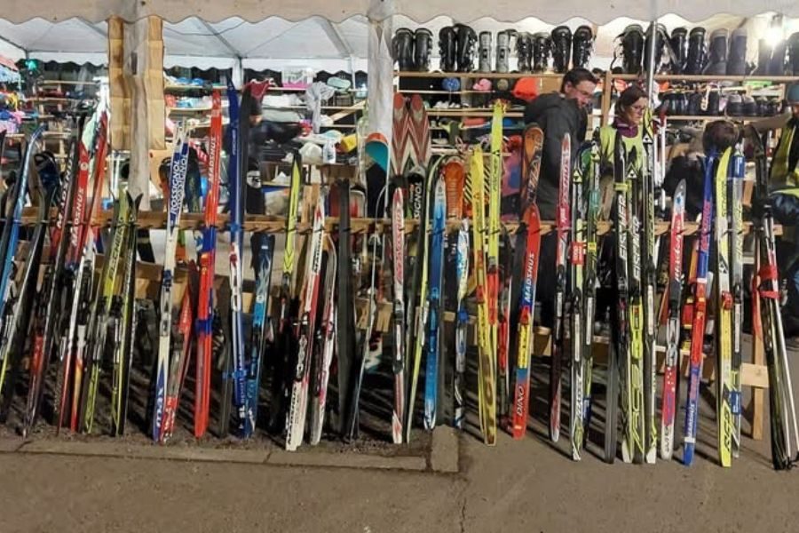 ski på loppemarkedet på nordstrand skole