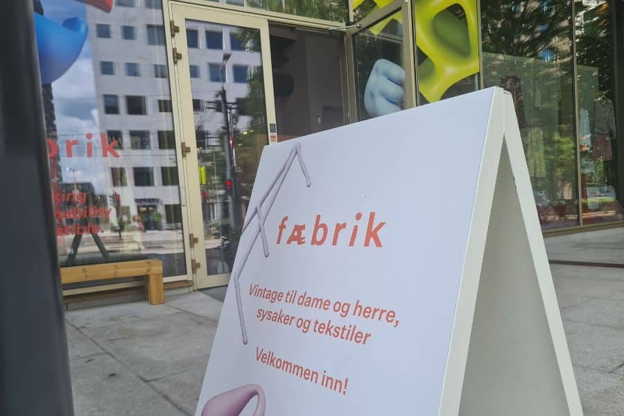 Skilt utenfor Fæbrik på Bjørvika