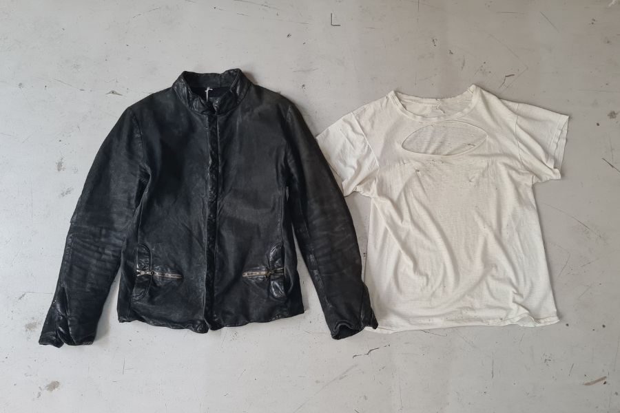 sort og hvitt plagg hos studio monolitt i oslo sentrum