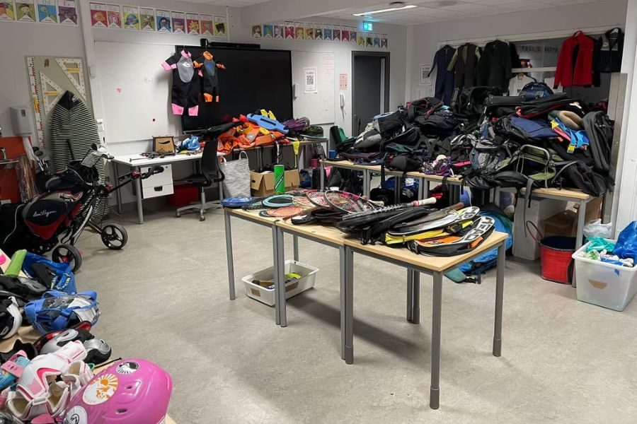 sportsutstyr på loppemarkedet til grindbakken skole
