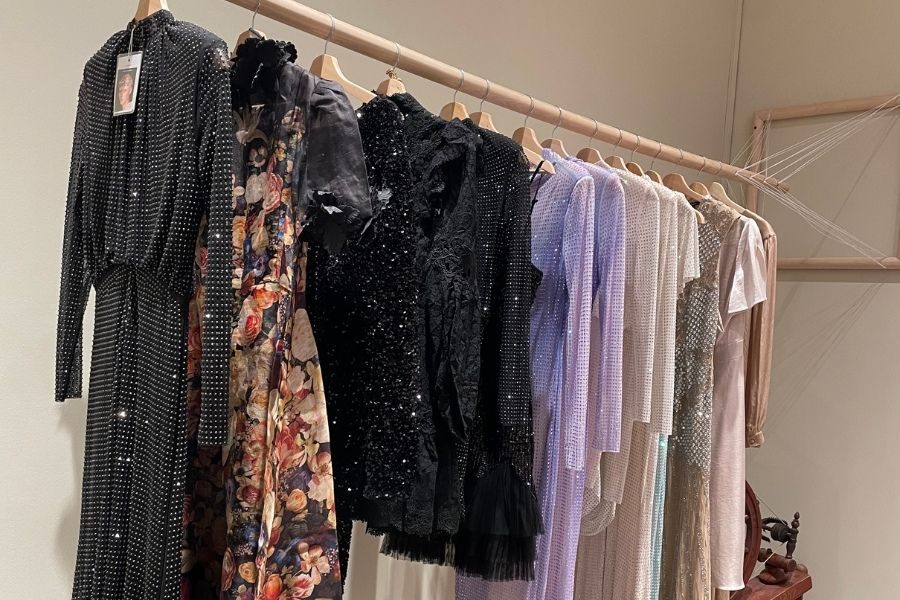 stativ med klær hos reli oslo