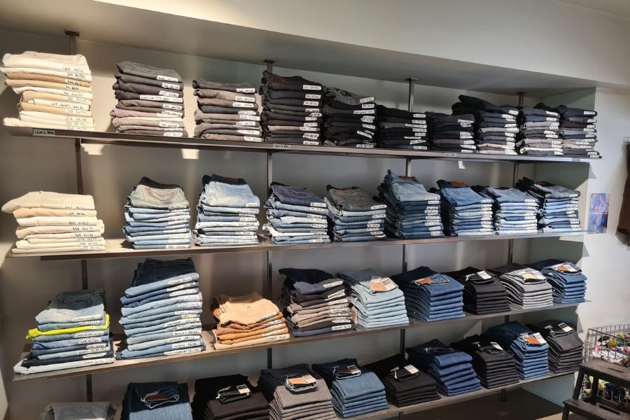 PAST har et stort utvalg brukt og vintage jeans