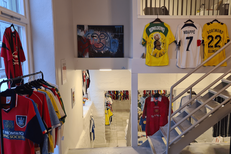 trapp ned til underetasje hos the football idiots på grunerløkka