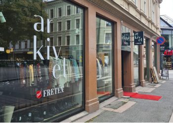 Rød løper utenfor lokalene til Fretex Arkivet Grunerløkka