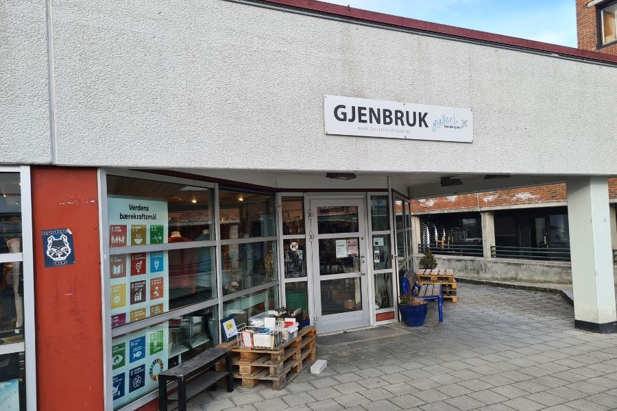 Utenfor Galleri Normisjon Bekkestua