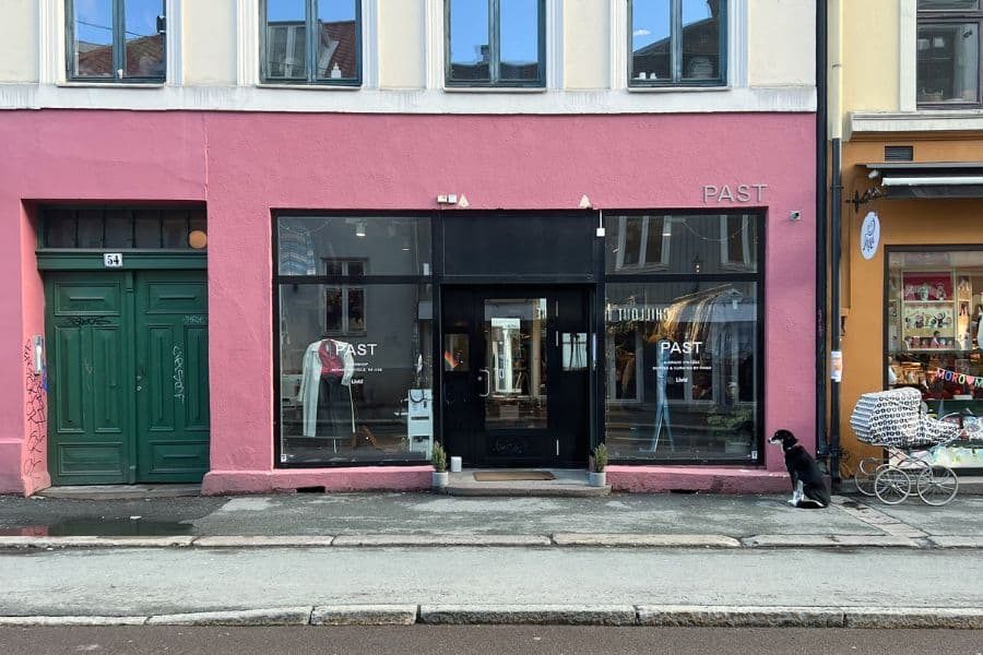 Utenfor lokalene tilPAST workshop by Livid påGrunerløkka
