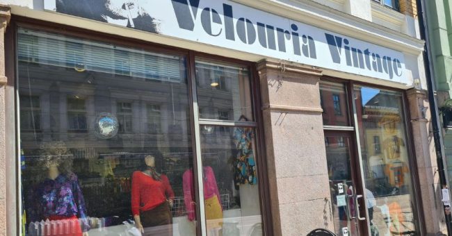 Utenfor lokalene til Velouria Vintage på Grunerløkka