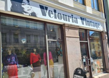 Utenfor lokalene til Velouria Vintage på Grunerløkka