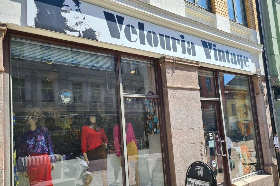 Utenfor lokalene til Velouria Vintage på Grunerløkka
