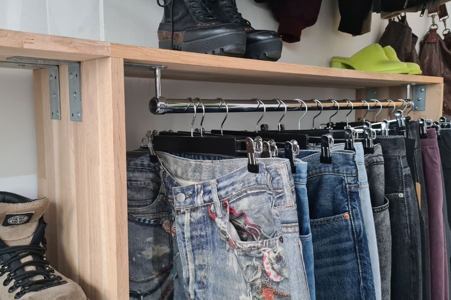 Vintage designer jeans hos Studio Monolitt i Oslo sentrum